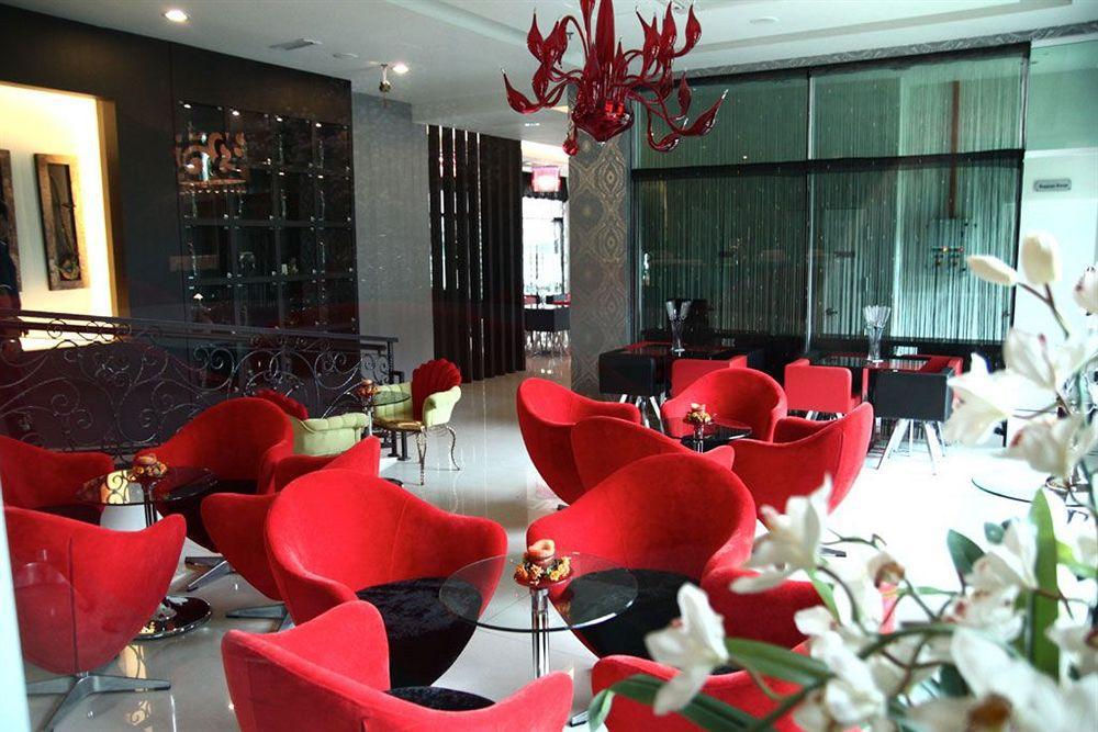 Arenaa Deluxe Hotel Malacca Extérieur photo