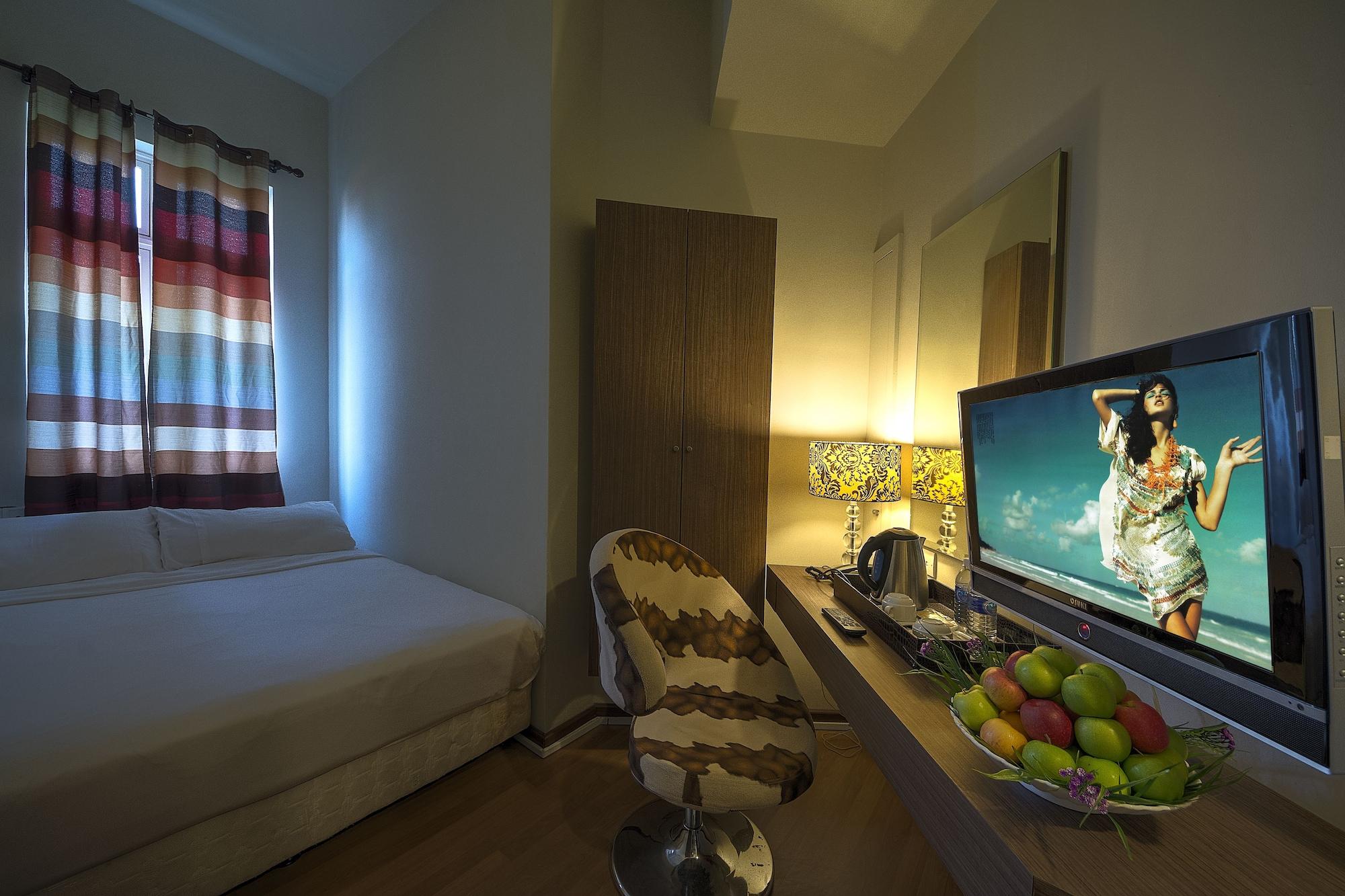 Arenaa Deluxe Hotel Malacca Extérieur photo