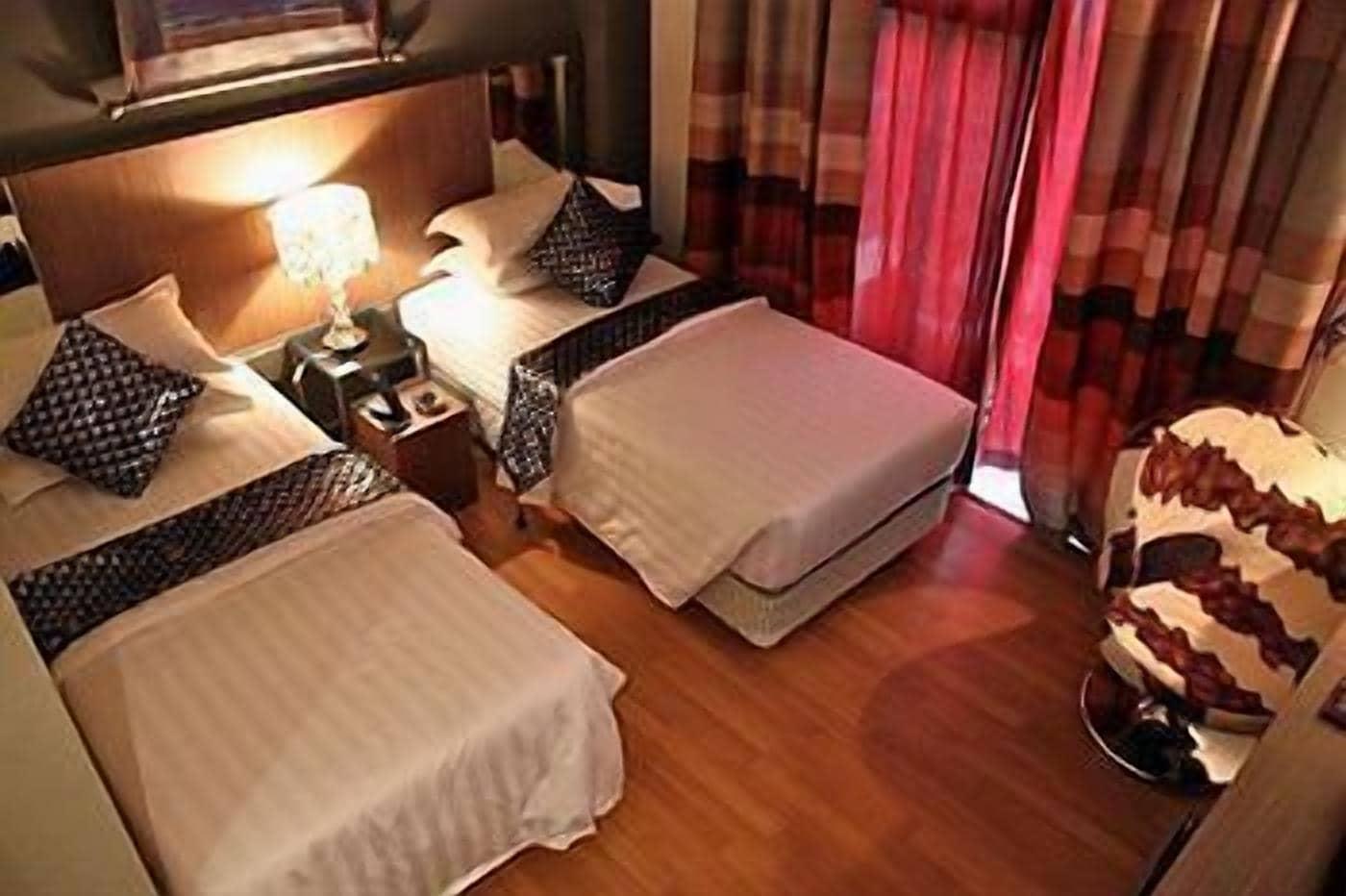 Arenaa Deluxe Hotel Malacca Extérieur photo