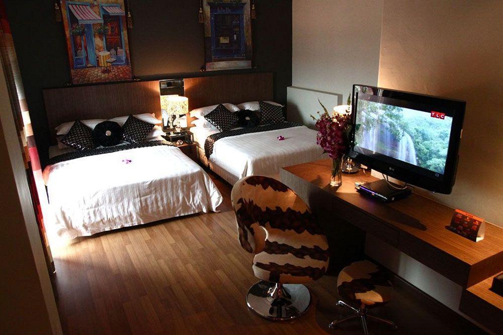 Arenaa Deluxe Hotel Malacca Extérieur photo
