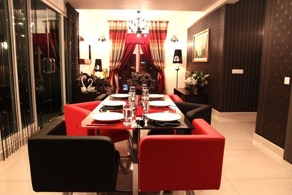 Arenaa Deluxe Hotel Malacca Extérieur photo
